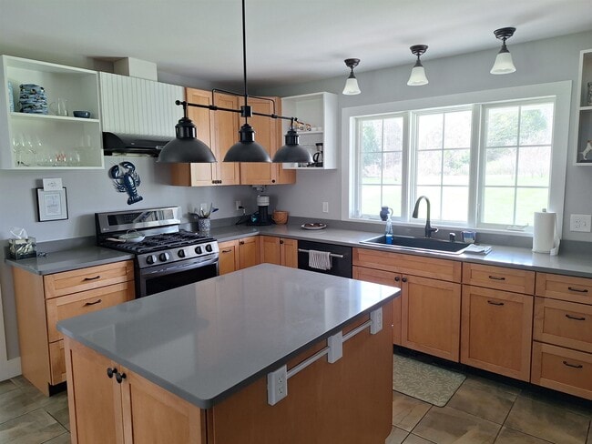 Building Photo - 47 Lower Cemetery Rd