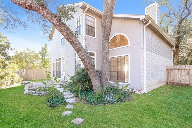 Building Photo - 2802 Hummingbird Cir