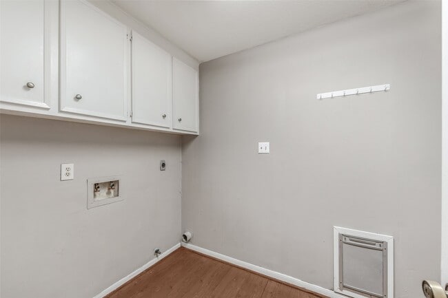 Building Photo - 13318 Queensride Ln