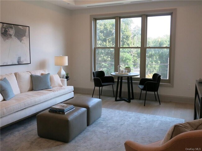 Building Photo - 120 Old Post Rd