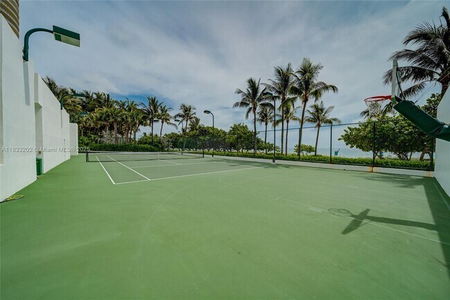 Building Photo - 9601 Collins Ave