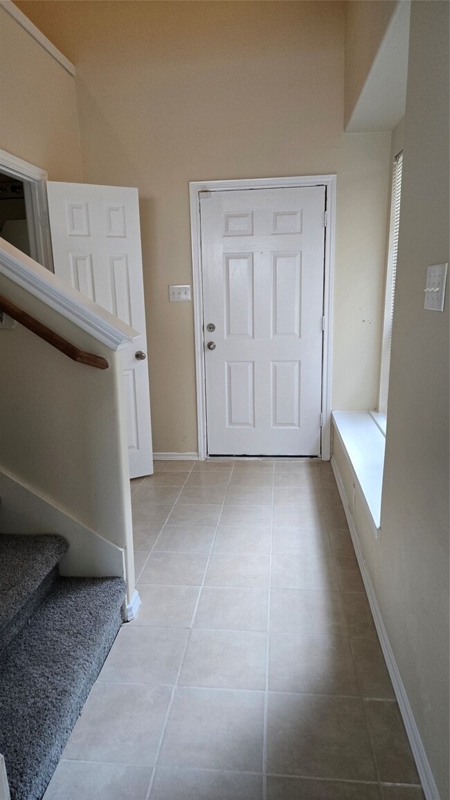 Building Photo - 12415 Narcissus View Trail