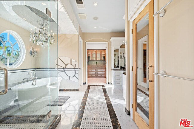 Building Photo - 2428 Oak Canyon Pl