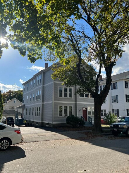 Building Photo - 40 Fairfax Rd