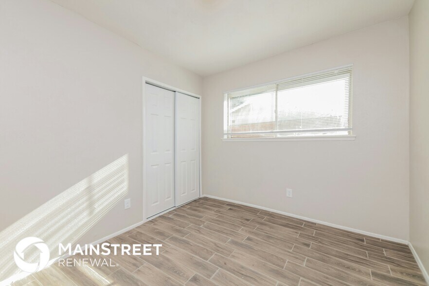 Building Photo - 1702 Marblehead Dr