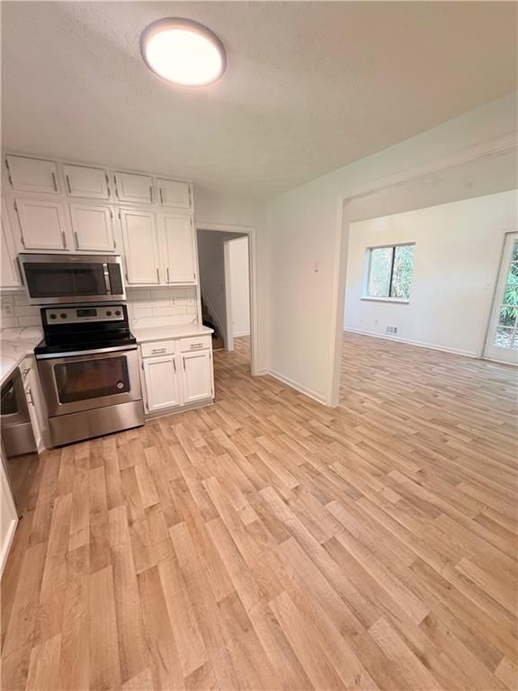 Building Photo - 3315 Canterbury Trail