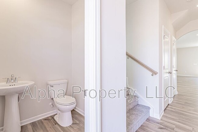 Building Photo - 108 Stellate Pl