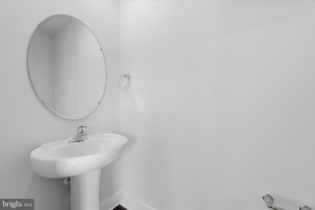 Building Photo - 133 Lakota St