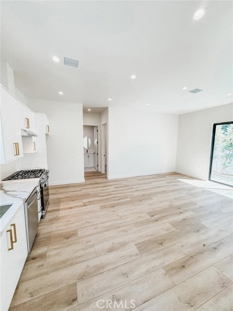 Building Photo - 18113 Marilla St