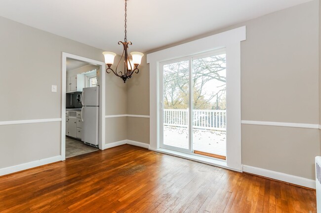Building Photo - Charming 3-Bedroom Colonial in Glenside