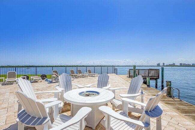 Building Photo - 68 Yacht Club Dr
