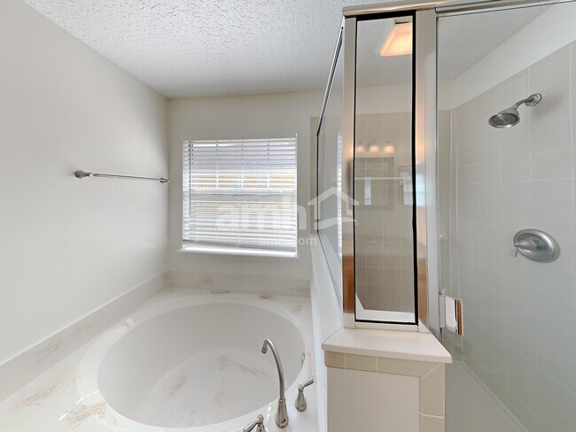 Building Photo - 6243 Pendragon Pl