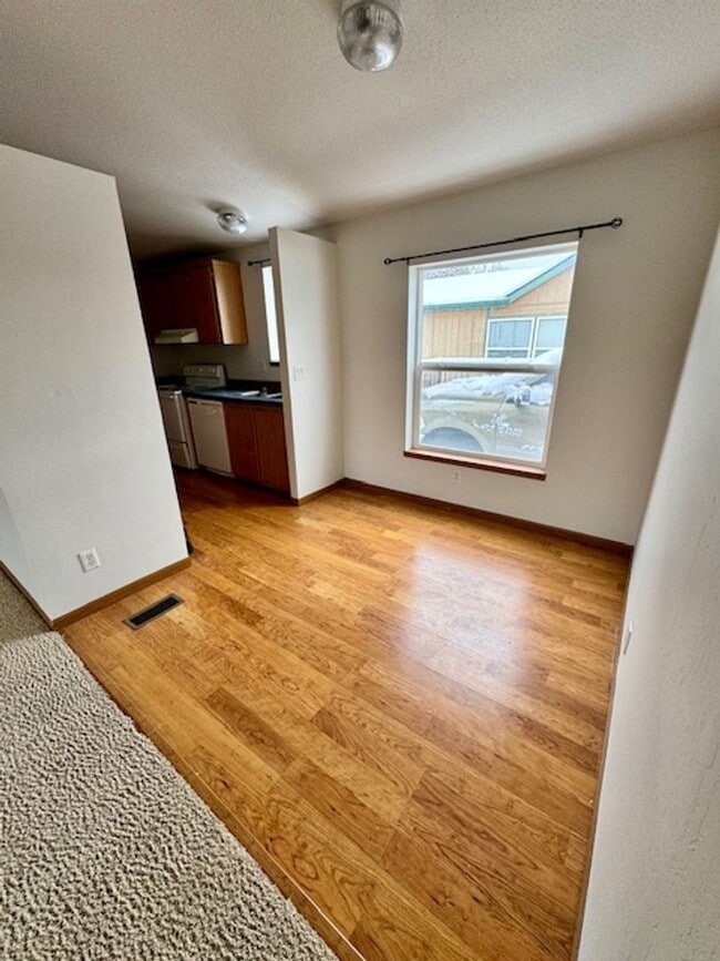 Building Photo - 3 Bedroom 2 Bathroom Modular