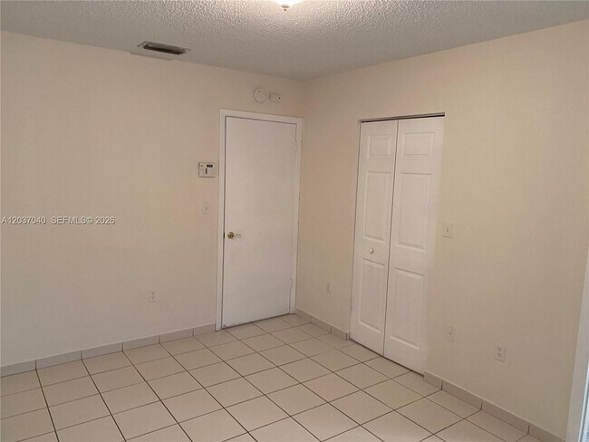 Building Photo - 3566 W 80th St