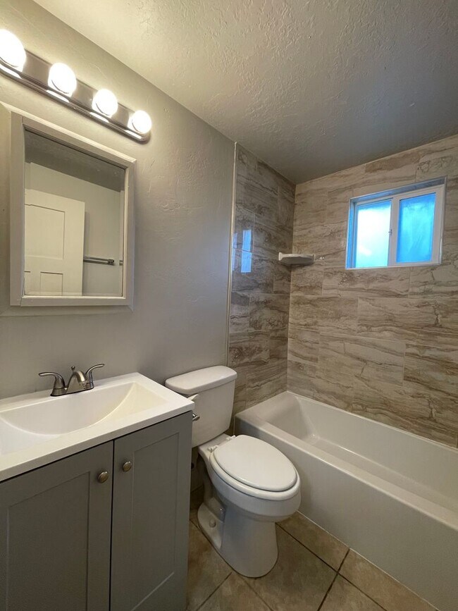 Building Photo - 1875 S Edison St