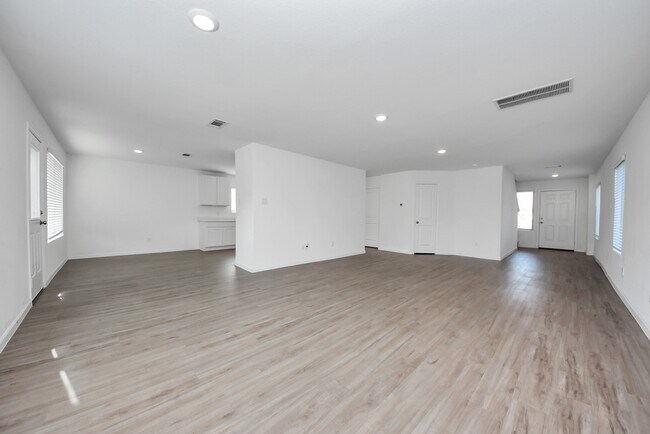 Building Photo - 19523 Manduca Dr