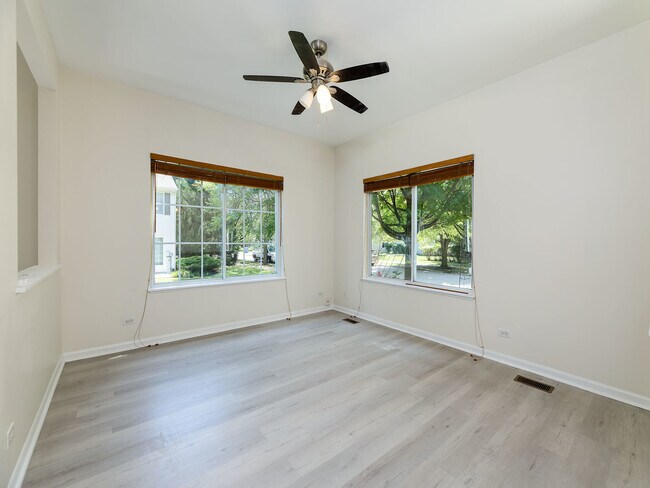 Building Photo - 311 Abington Woods Dr