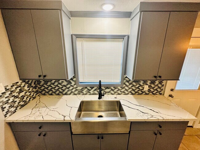 Building Photo - 4207 Madden Ln