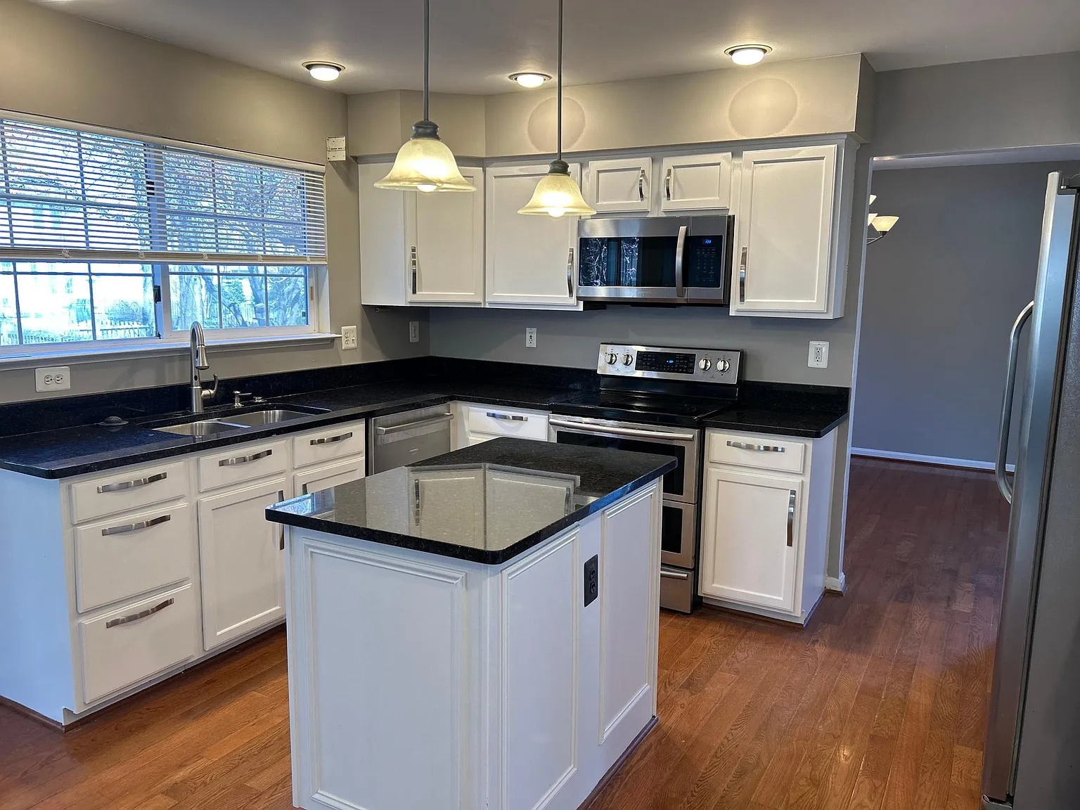 Building Photo - 43168 Wintergrove Dr