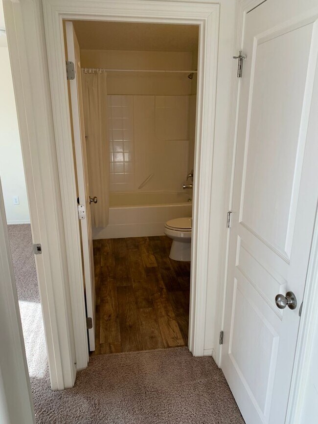 Building Photo - Newer single family home in Nampa!!!