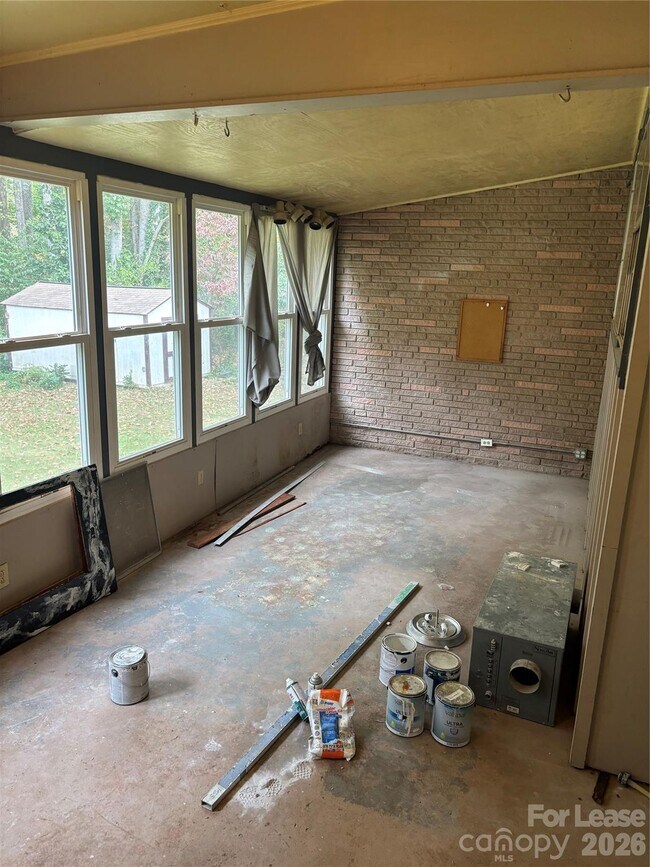 Building Photo - 6225 Branch Hill Cir