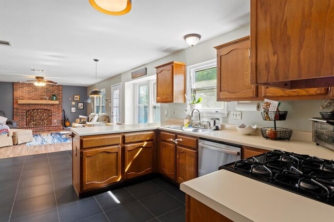 Building Photo - 14401 Richard Walker Blvd