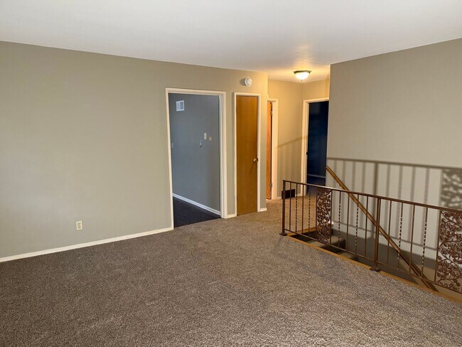 Building Photo - COMING SOON: Stunning 2-Bed/1 Bath Duplex ...