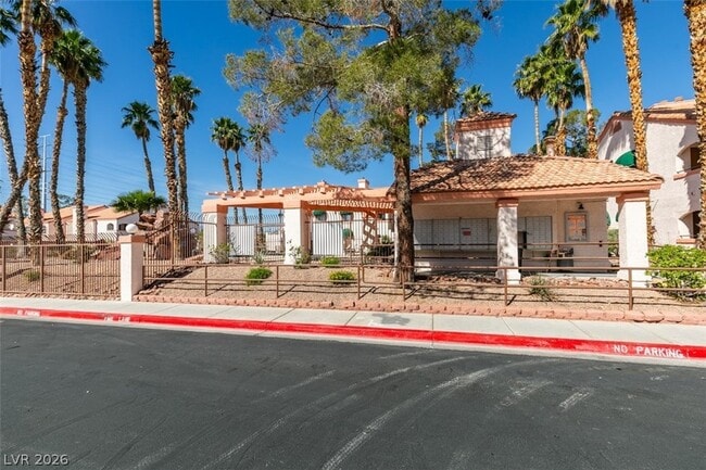 Building Photo - 7570 W Flamingo Rd