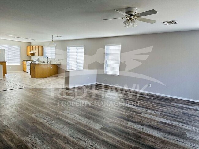 Building Photo - 1798 E Carla Vista Dr