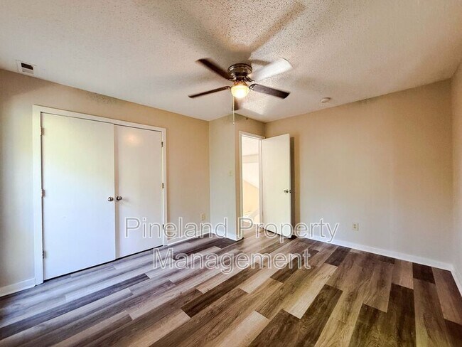 Building Photo - 321 Watergap Dr