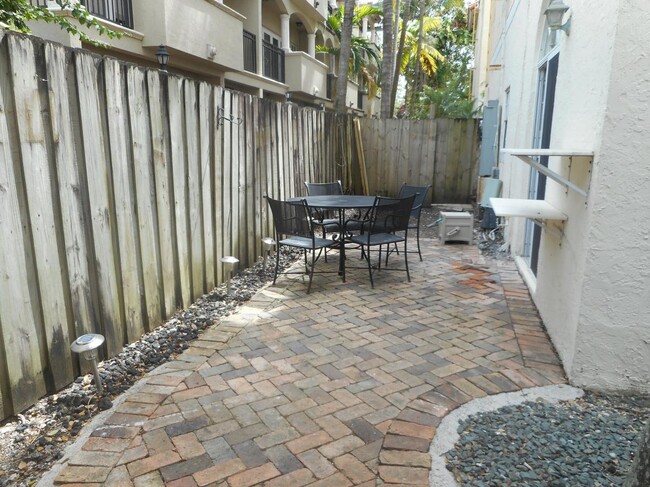 Private Patio - 3356 Bird Ave