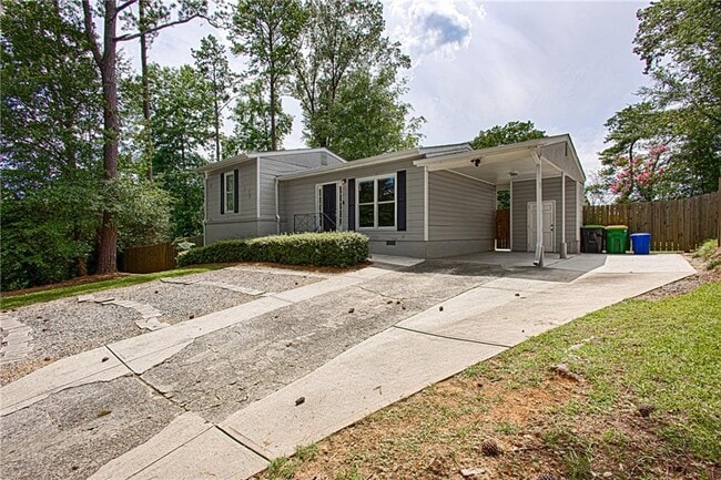 Primary Photo - 4984 Crowe Dr SE