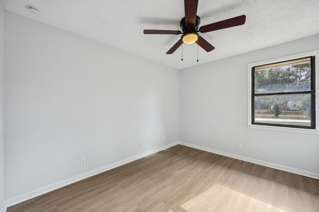 Building Photo - Newly Renovated 3 Bedroom Home on 1 Acre – No HOA!