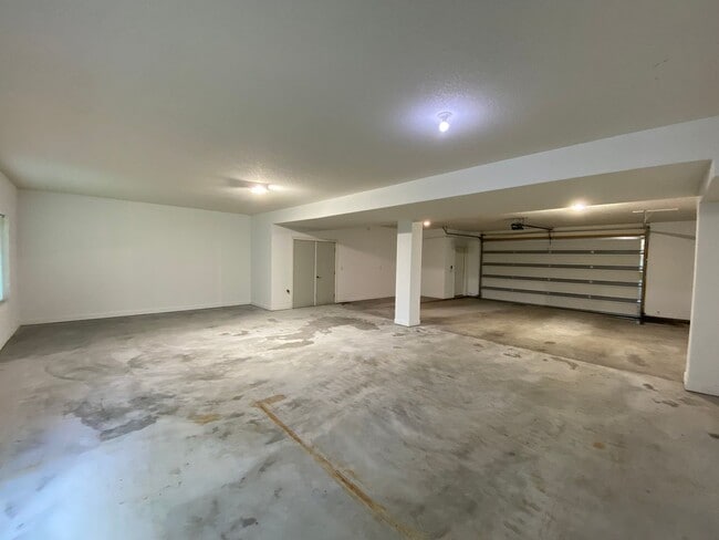 Building Photo - Beautiful and Unique Carriage House style home!