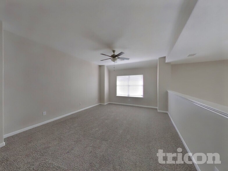 Building Photo - 6106 Carver Pines Dr