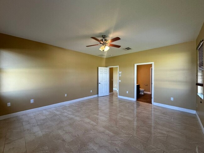 Building Photo - 2412 Country Pond Ct