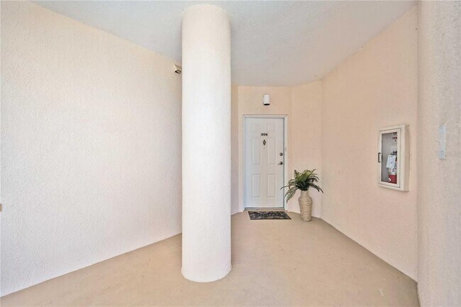 Building Photo - 2625 Terra Ceia Bay Blvd