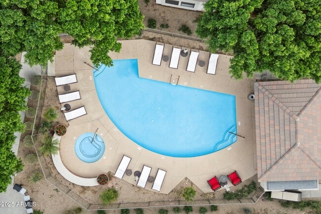 Building Photo - 6900 E Princess Dr