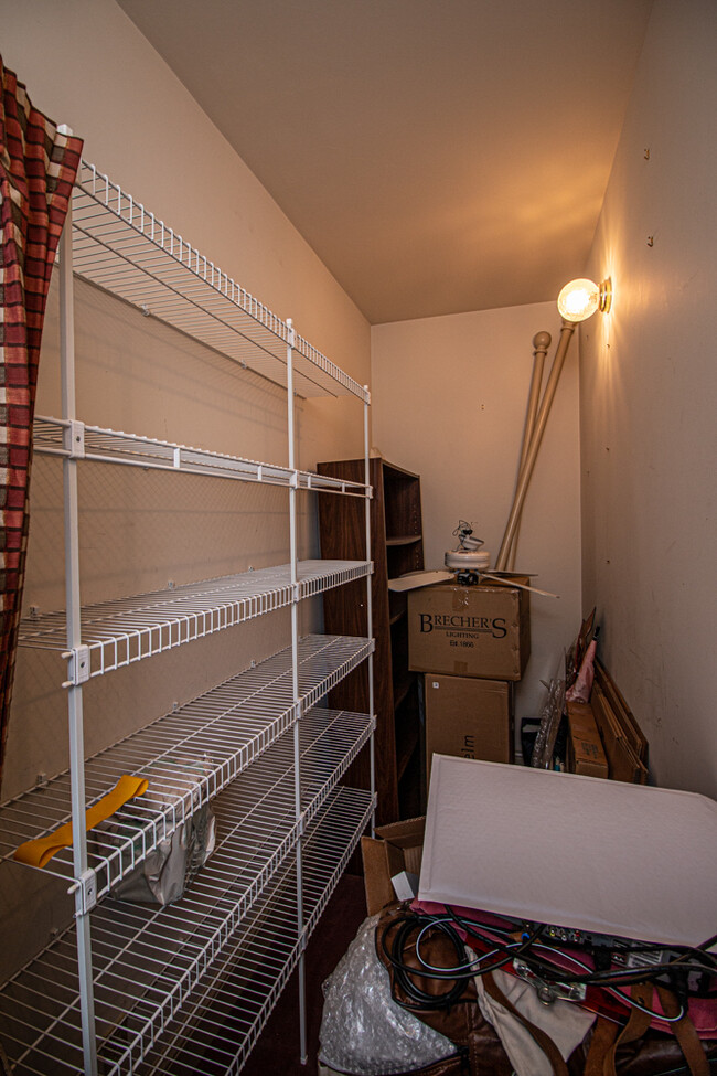 24 foot+ closet in 2nd bedroom - 1400 Willow Ave