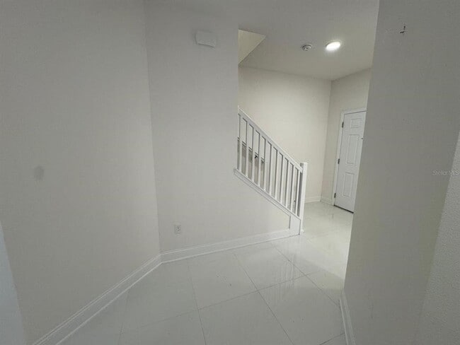 Building Photo - 16001 Grafton Wy