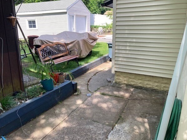 Building Photo - 14 Shakespeare Rd