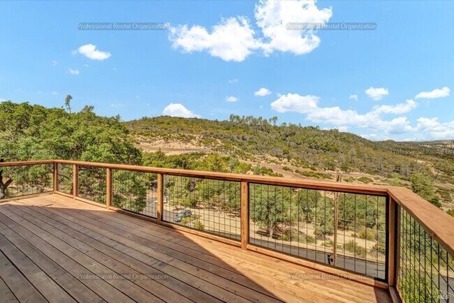Building Photo - Beautifully updated-Stunning Views-Modern ...