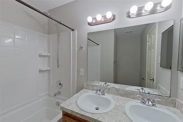 Building Photo - 3608 Clydesdale Dr