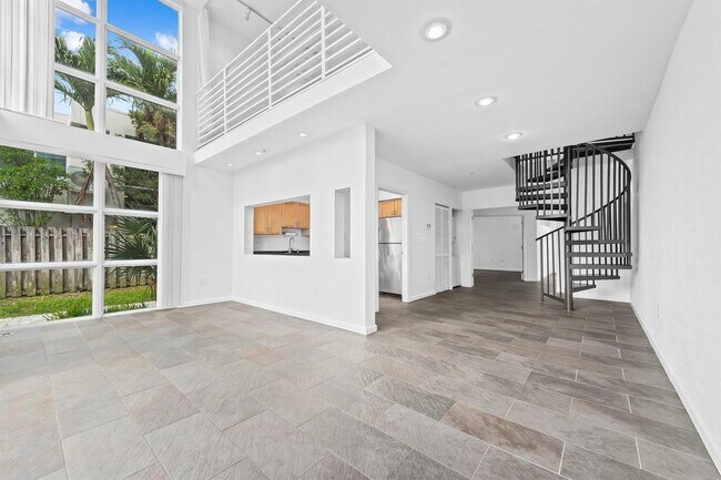 Building Photo - Southeast 15th Street, Fort Lauderdale, FL 33316 - 2 BR 2 BA single-family home