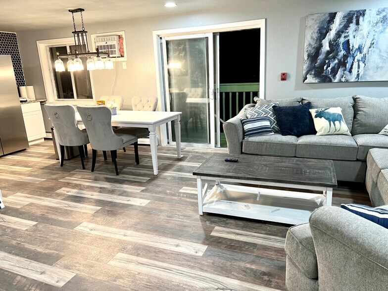 Building Photo - 21 Woodmere Ct