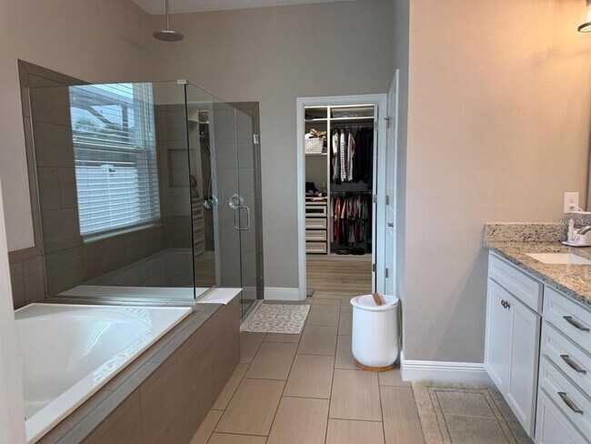 Building Photo - 15372 Gilligan Ct