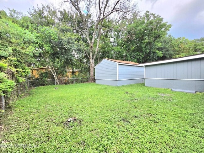 Building Photo - 4951 Dallen Lea Dr