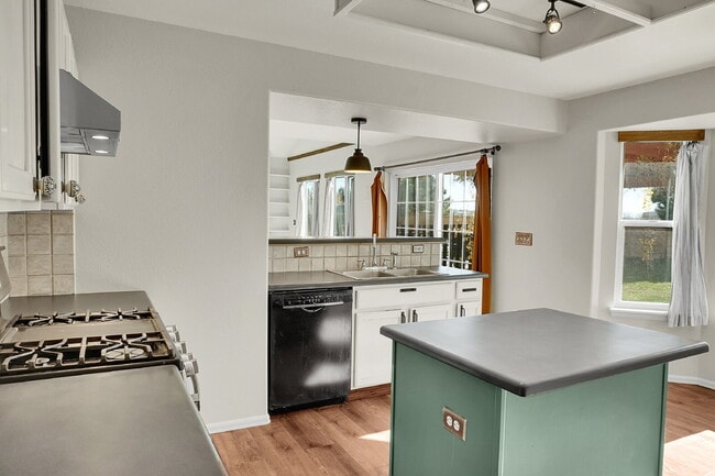 Building Photo - $2,545.00, 4 bed, 3.5 bath, located in Colorado Springs with upgrades