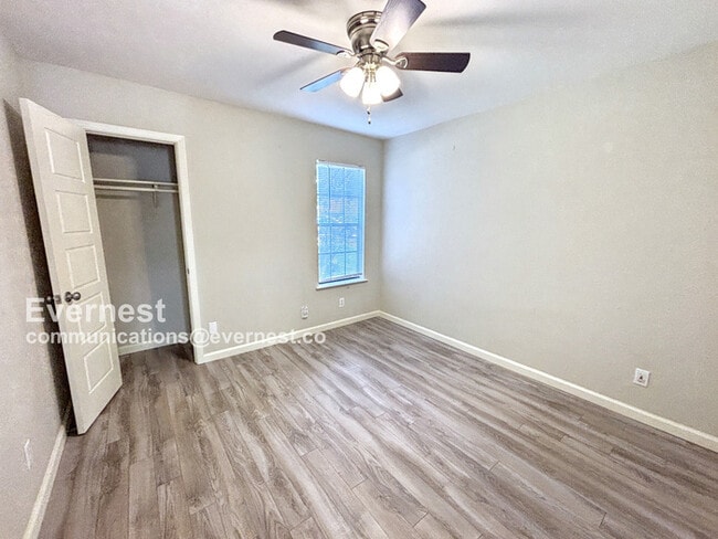 Building Photo - 2603 Garrettson Dr