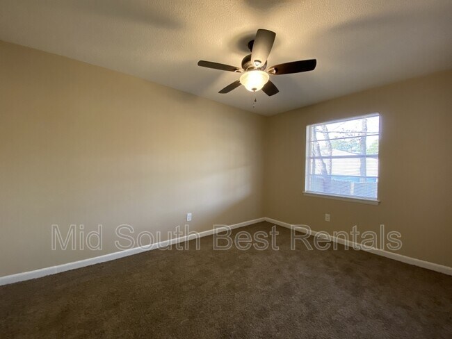 Building Photo - 9102 Tanya Dr